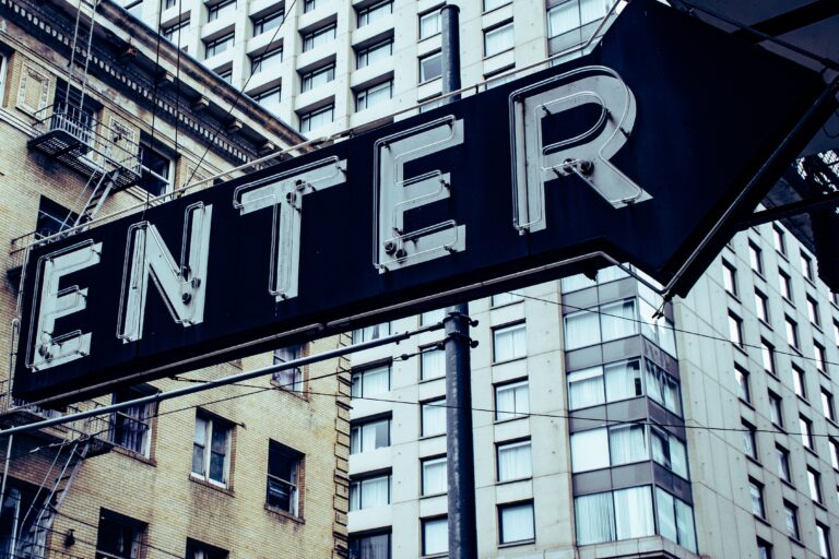 Enter building sign